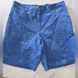 J Mclaughlin Shorts 36 blue Flat Front Chino Preppy fish bone embroidered yellow